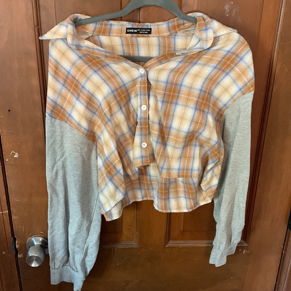 Cropped Flannel Long Sleeve